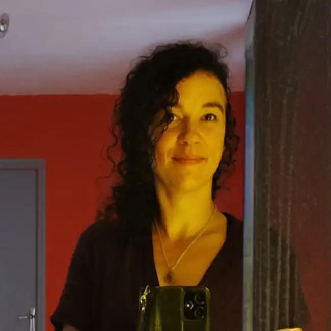 virginie pamoja portrait massage face3